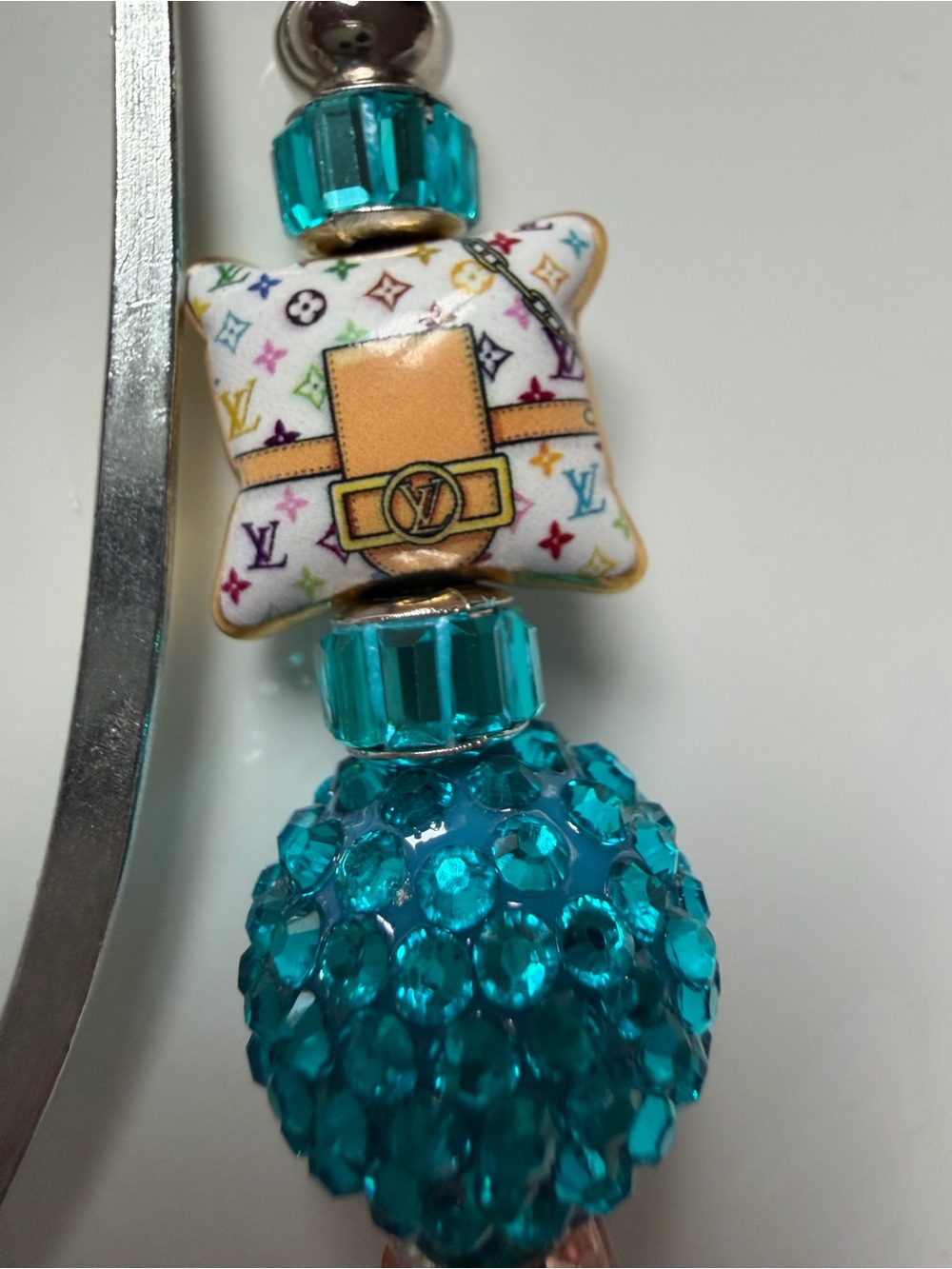 BEADED BOOKMARKS!! HANDMADE 🩷 - Picture 2 of 3